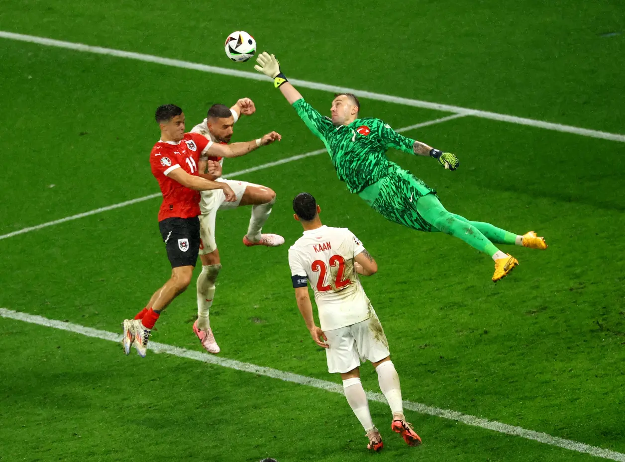 奥地利球队实力傲人，晋级八强