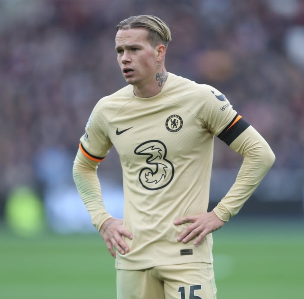 切尔西教练批评裁判判罚不公,称足球需要公正 切尔西教练批评裁判判罚不公,称足球需要公正