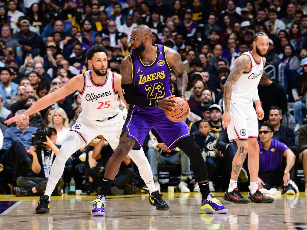 热火鏖战掘金,詹姆斯点燃赛场 热火鏖战掘金,詹姆斯点燃赛场