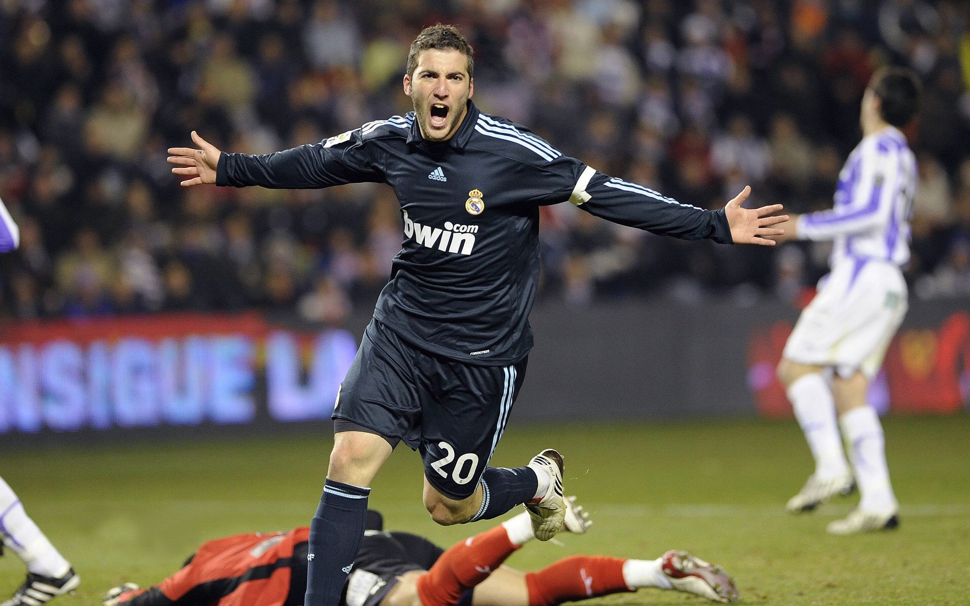 双星闪耀，文班亚马意甲封神之夜，凯尔特人铁血击溃森林狼