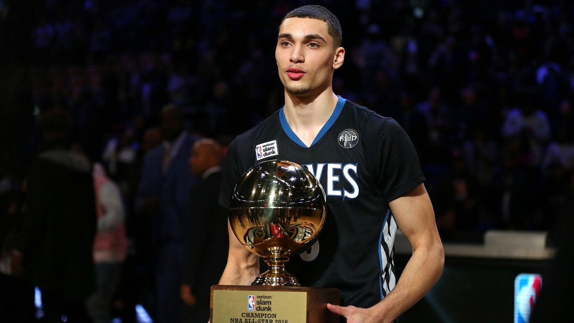 欧文全程高能输出，湖人强压魔术，一场攻防博弈的经典演绎